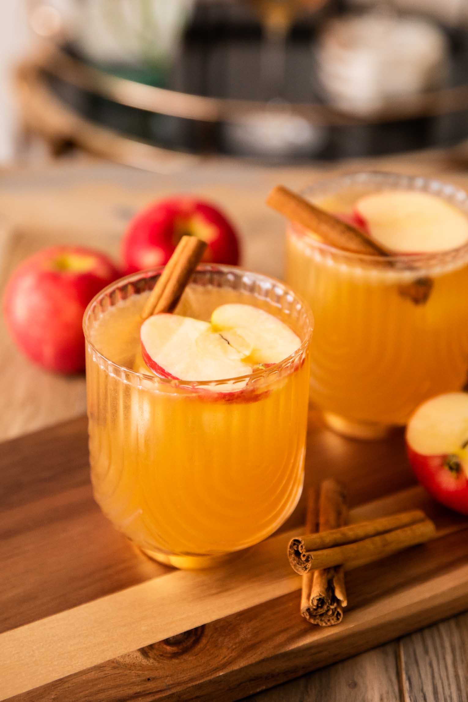 The BEST Apple Cider Bourbon Cocktail Desserts & Drinks