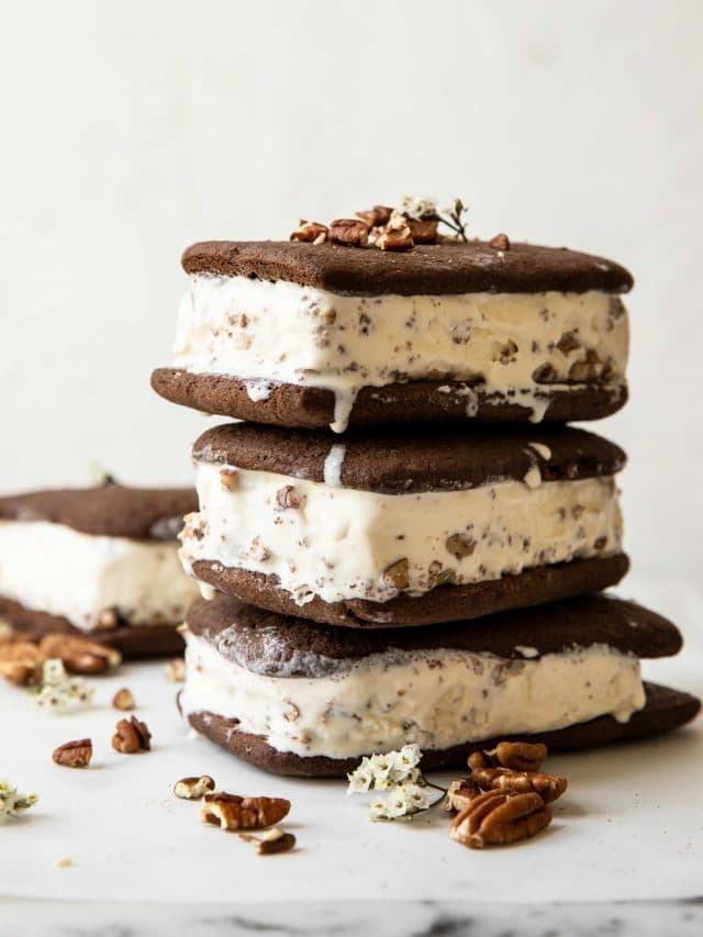 cropped-Butter-Pecan-Ice-Cream-Sandwiches-2.jpg