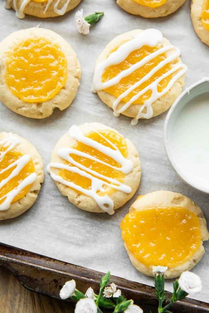 Close up of Lemon Bar Cookies icing drizzle.