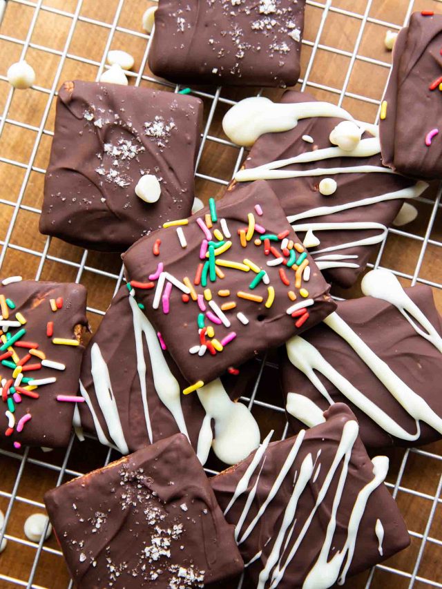 ChocolateCovered Graham Crackers Story Desserts & Drinks