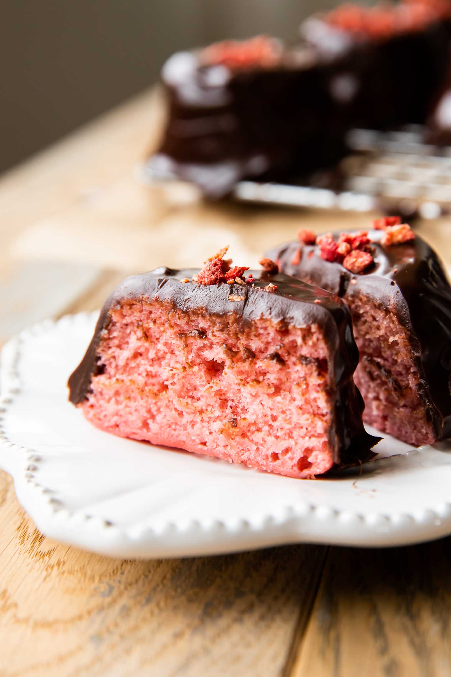 Chocolate Strawberry Upside Down Cupcakes Desserts & Drinks