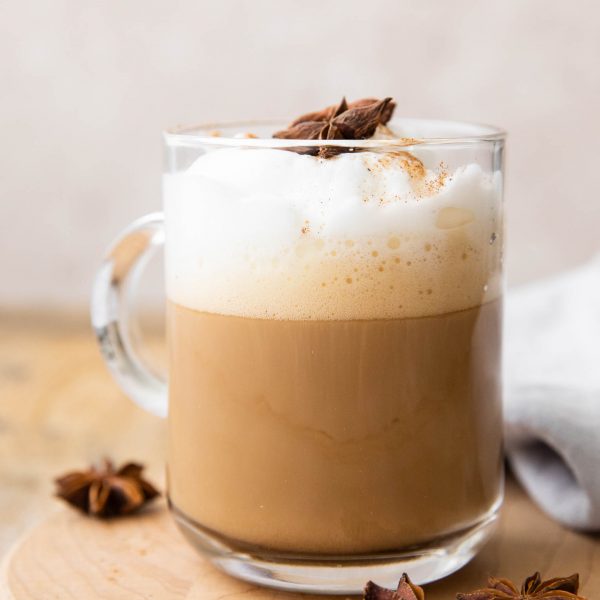 Dirty Chai Latte (Easy Recipe) Desserts & Drinks