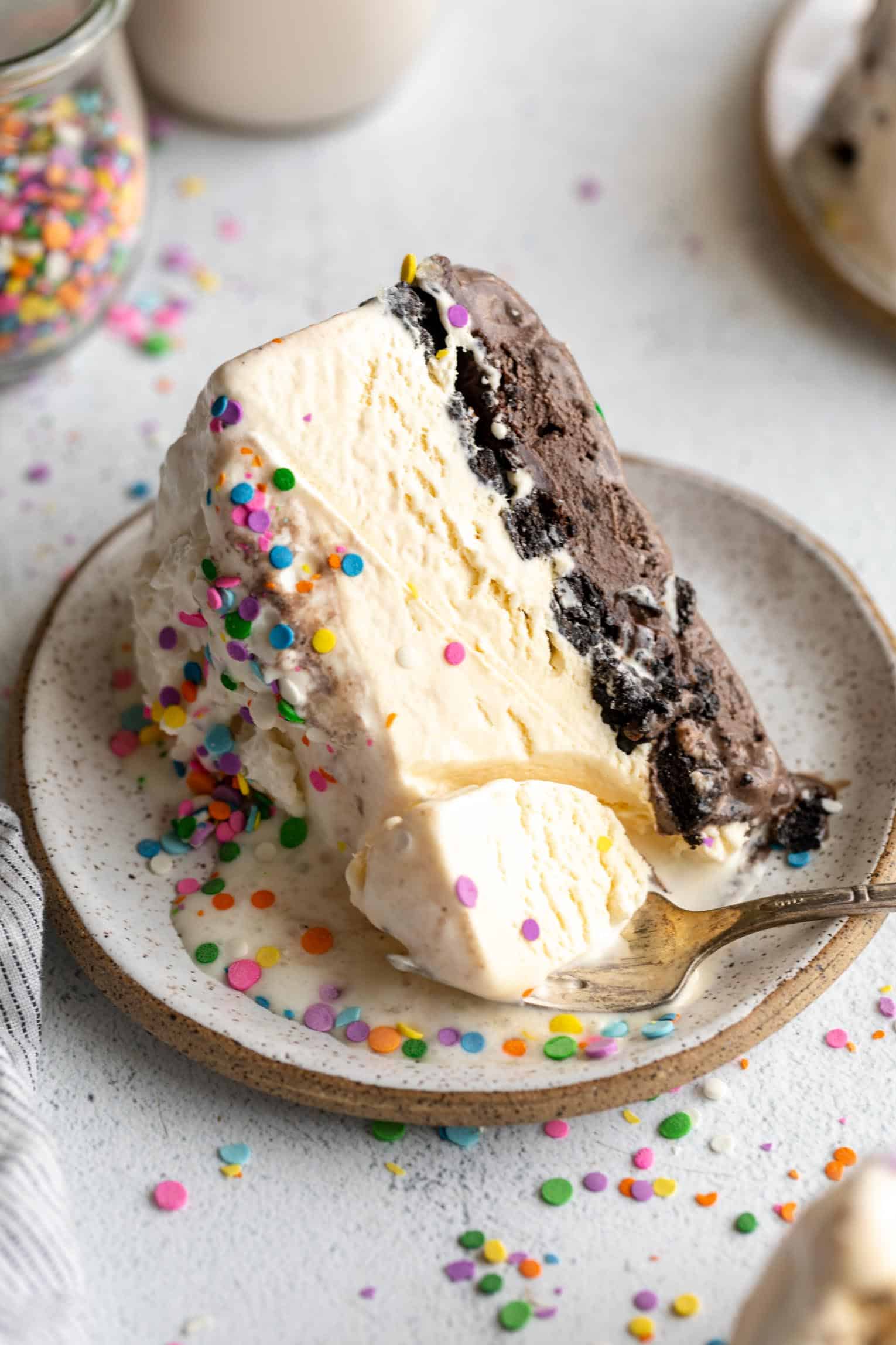 Ice Cream Cake (Very Easy Recipe) Desserts & Drinks