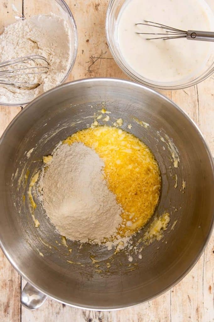 Flour dry ingredients added to liquid ingredients.