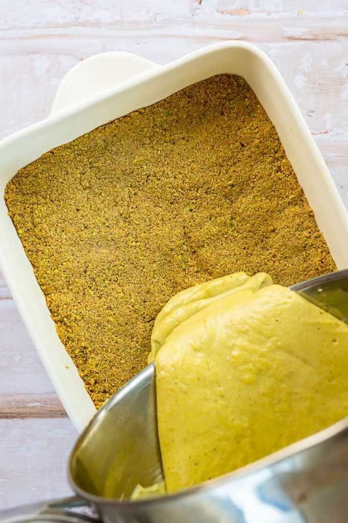 Pistachio pudding poured over crust.