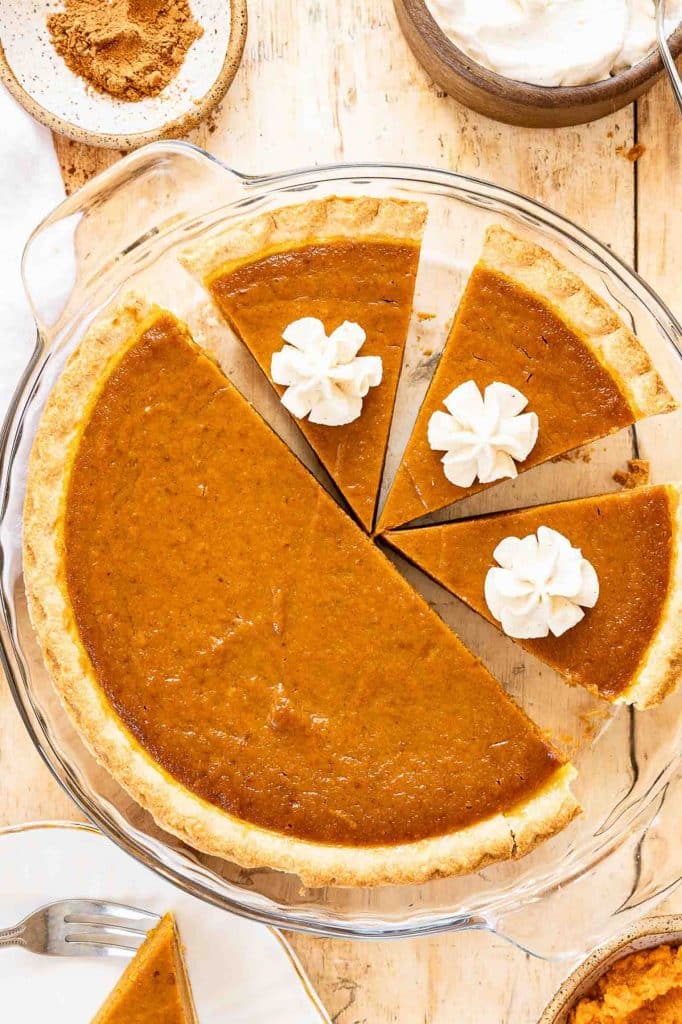 Top view pumpkin pie.