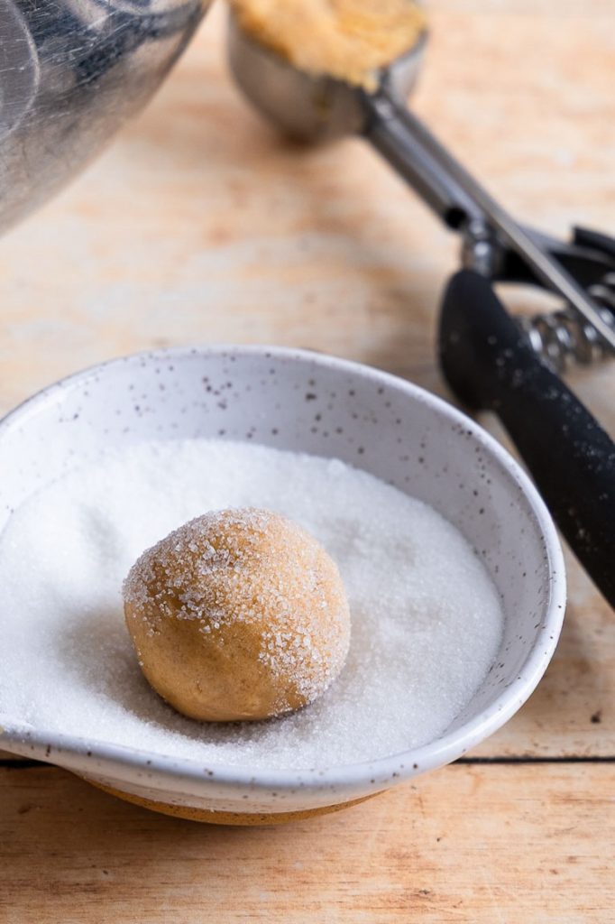 Peanut butter cookie rolled in sugar.